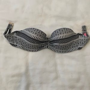 Strapless bikini top